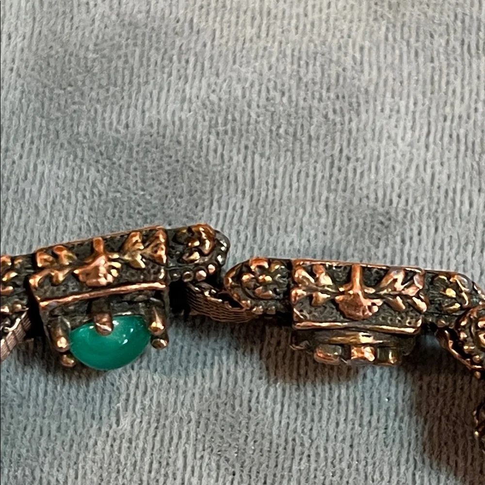 Vintage slide bracelet with floral charms & stone accents - Picture 13 of 17